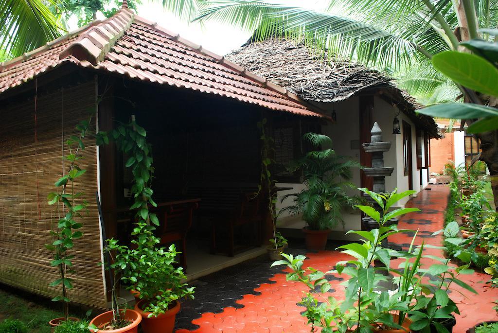 Chakra Ayurvedic Resort Kovalam Exterior photo
