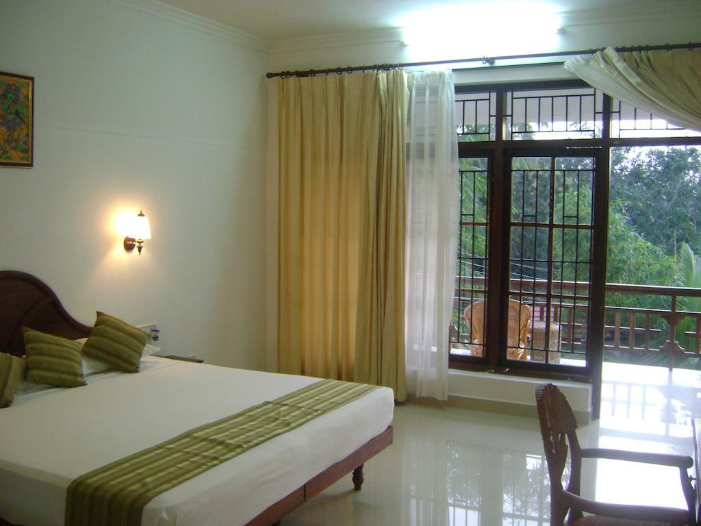 Chakra Ayurvedic Resort Kovalam Room photo